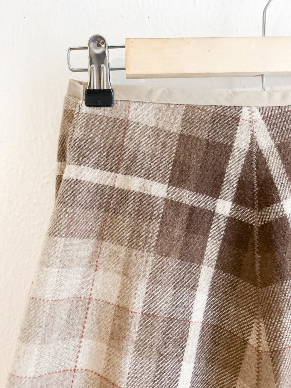 VINTAGE/Heritage 90's J. Crew V-Cut‎ Plaid Fringe Wool Midi Skirt SM - Picture 5 of 9
